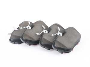 ES#3674662 - 34111162481 - E30 Front Brake Pads set - Quality replacement brake pads from an original equipment supplier - Brembo - BMW