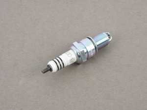 ES#289313 - 101000036AB - Spark Plug - Bosch WR-8-DC+ (7905) - Genuine Volkswagen Audi - Volkswagen