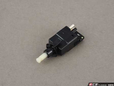 ES#2865055 - 0005457709 - Brake Lamp Switch - Located behind the brake pedal in your Mercedes-Benz - Febi - Mercedes Benz