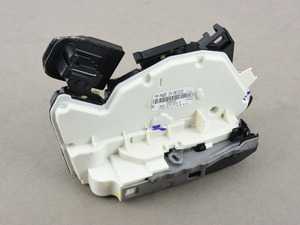 ES#3423776 - 5GM839016F - Rear Door Latch - Right - Genuine Replacement - Genuine Volkswagen Audi - Volkswagen