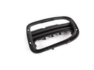 ES#5386865 - 51719634576 - JCW Grille Air Discharge - Right - Located in the side section of the JCW Aerodynamic rear bumper - Genuine MINI - MINI