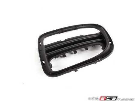 ES#5386865 - 51719634576 - JCW Grille Air Discharge - Right - Located in the side section of the JCW Aerodynamic rear bumper - Genuine MINI - MINI