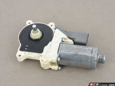 ES#184402 - 67626935928 - E46 Window Motor - Right - Restore power and function to your windows today - Genuine BMW - BMW