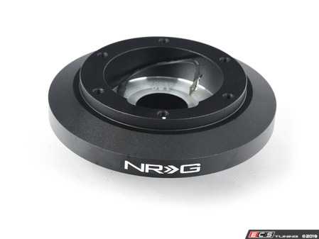 ES#3553098 - SRK-180H - Short Hub Adapter  - Short Hubs are made to work with NRG quick releases. The hub fits over the shaft, and requires a quick release to perform the mount - NRG - Audi