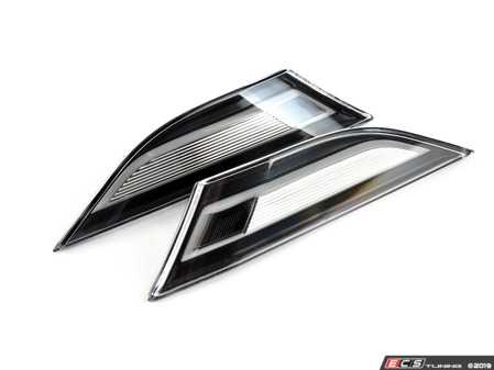 ES#3619132 - 99163125506KT - European LED Clear Side Marker Set - Give your 991 or 981 some European flair with clear LED side markers - Genuine Porsche - Porsche