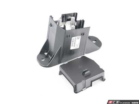 ES#2924231 - 61139318771 - B+ Terminal Point - Luggage Compartment - Genuine BMW - BMW