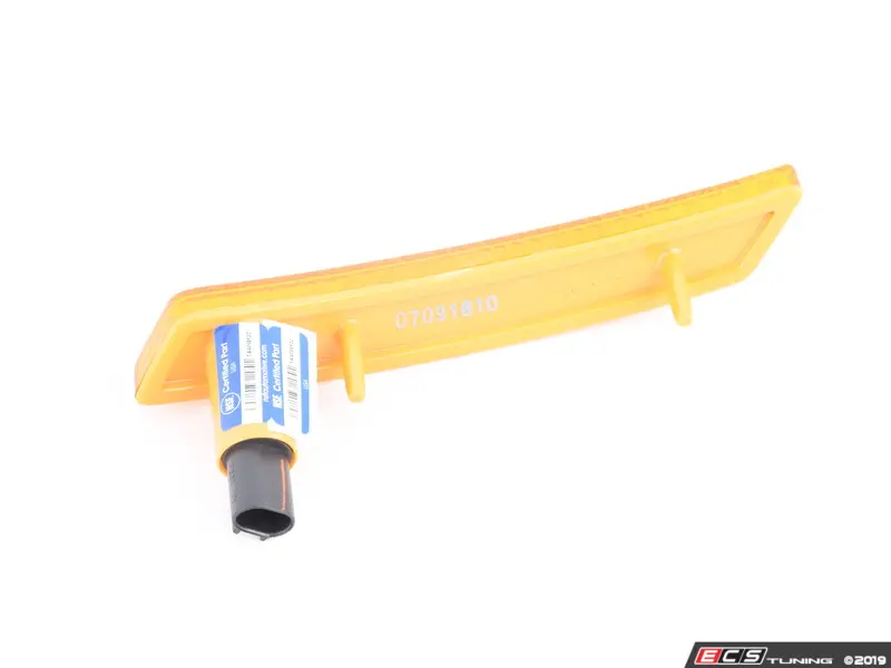 める TYC - 186100001 - Side Light Marker - Front Left