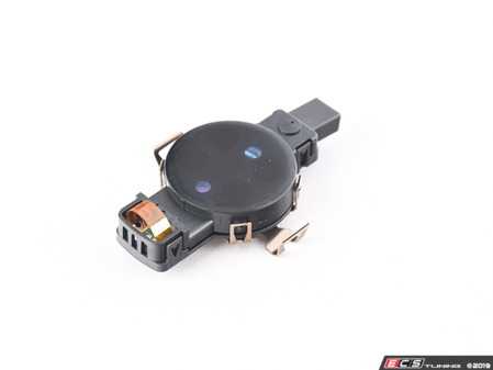 ES#2956032 - 5Q0955547B - Rain Sensor - Mounts under rear view mirror - Genuine Volkswagen Audi - Volkswagen