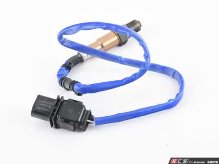 ES#2808560 - 95560616801 - OEM Pre-Catalyst Oxygen Sensor - Priced Each - Fitment before the catalyst on either side - Two required - Bosch - Porsche