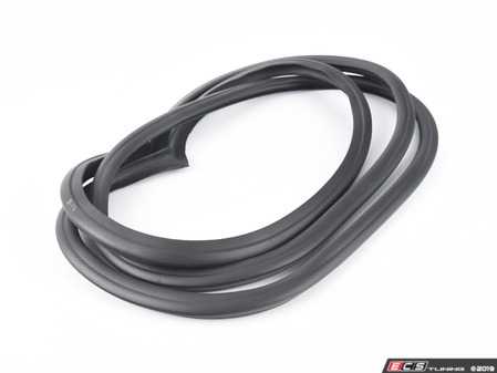 ES#2533463 - 1137500077 - Trunk Seal - Seals your trunk from outside elements - URO - Mercedes Benz