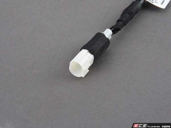 Genuine BMW - 54377228586 - MICROSWITCH, RING BU (54-37-7-228-586)