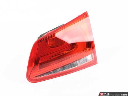 ES#2164620 - 7P6945094C - Inner Tail Light Assembly - Right - Replacement for your damaged tail light - Genuine Volkswagen Audi - Volkswagen