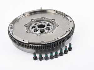 ES#4020040 - 06K105266H - 6-Speed Manual Dual Mass Flywheel - Connects the engine to the clutch plate assembly - Sachs - Volkswagen