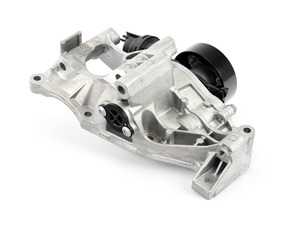ES#3198168 - 11517644809 - Water Pump With Support Bracket - This is the main mechanical pump. - Genuine BMW - BMW