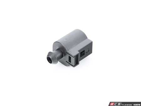 ES#1453322 - 95560316500 - Alternator Plug Socket - Used to update the wiring harness to match the new-style alternator - Genuine Porsche - 