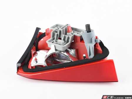 ES#453620 - 8K9945094A - Inner Tail Light - Right - Keep your exterior lights illuminated - Genuine Volkswagen Audi - Audi