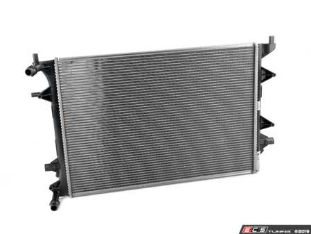 ES#3470058 - 1K0121251EB - Additional Radiator For Intercooler - Keep your engine running cool with a new radiator - Behr - Volkswagen