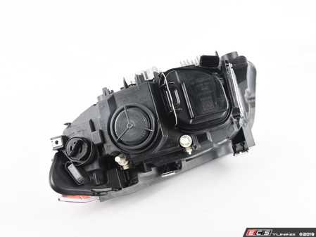 ES#2986546 - 63117290272 - E84 Bi-Xenon Headlight - Right - Bi-Xenon replacement headlight for your X1 - Valeo - BMW