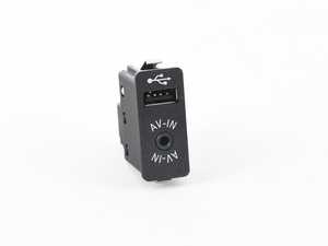 ES#2590759 - 84109264966 - USB And Auxiliary Input Socket - Provides audio connection to external devices via USB and auxiliary ports - Socket only - Newer 7/2012+ - Genuine MINI - MINI