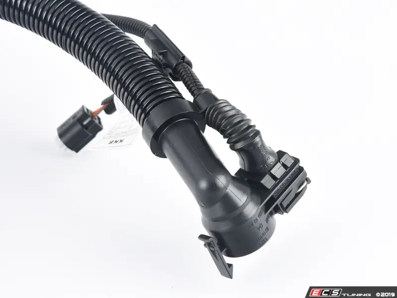 SE Genuine BMW - 13718574783 - FILTERED AIR PIPE (13-71-8-574-783)