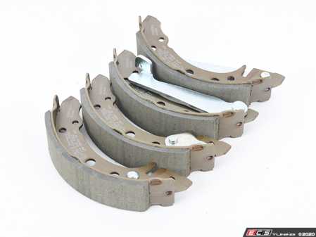 ES#4135701 - 867698520X - Rear Brake Shoe Set - Contains only the rear brake shoes - Meyle - Volkswagen
