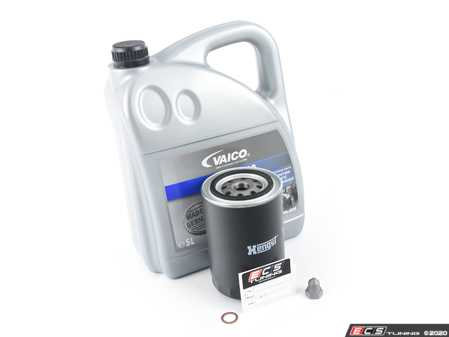 ES#3173499 - 068115561EKT1 - Oil Service Kit - Only the essentials to perform an oil service. Includes German Made Vaico oil that meets VW 502.00 & 505.00 standards - Assembled By ECS - Volkswagen
