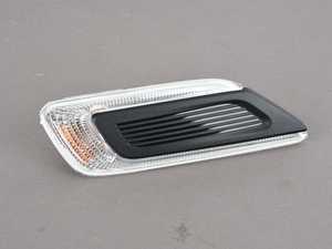 ES#3083481 - 63137358466 - Side Turn Signal & Grille - Clear - Right  - Black side vent section on the quarter panel - Genuine MINI - MINI