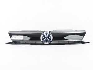 ES#2955785 - 5C6853651NLQI - Hybrid Facelift Grille - Black With Blue Strip - Gloss black grille with blue accents from the Jetta Hybrid - Genuine Volkswagen Audi - Volkswagen
