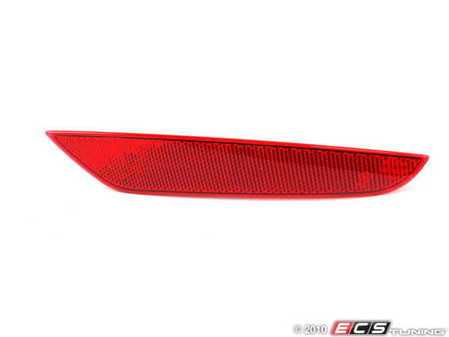 ES#1905244 - 5K0945106G - Bumper Reflector - Right - Found in the right side of the rear bumper - Genuine Volkswagen Audi - Volkswagen