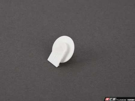 ES#3569767 - 07137073915 - Clip - Priced Each - For connection of the door sill / side skirts - Vaico - MINI