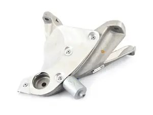 Engine Supporting Bracket - Right