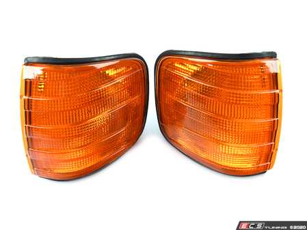 ES#3646655 - 0008208521KT - W126 Amber Turn Signal Housings - Replace those worn indicators with these new quality replacements from URO - URO - Mercedes Benz