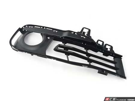 ES#2994253 - 51117386146 - Fog Light Partially Open Grid - Right - Genuine BMW - BMW