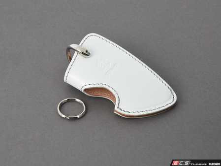 ES#3176020 - 7105-0132 - Large Key Case - White - Protect your keys & your interior with this stylish key case - 3D Design - BMW