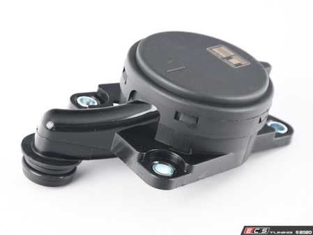 ES#3430643 - 6420102091 - Crankcase Vent Valve - Also known as a PCV valve - Hamburg Tech - Mercedes Benz