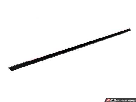 ES#90882 - 51221886505 - MLDG RR/LT - Genuine BMW - BMW