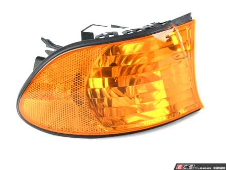 ES#3039031 - 63138379108 - E38 Turn Indicator - Right - (NO LONGER AVAILABLE) - Amber lens indicator located next to the right head light - Magneti Marelli - 