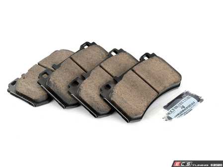 ES#3161633 - EUR984 - Euro Ultra Premium Ceramic Brake Pad Set - Includes brake pad sensors - Akebono - Mercedes Benz