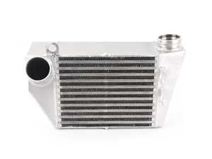 ES#3138468 - UGSMICMK4B13 - Performance Side Mount Intercooler  - Easy installation and more reliable charge cooling - TyrolSport - Volkswagen