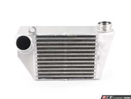 ES#3138468 - UGSMICMK4B13 - Performance Side Mount Intercooler  - Easy installation and more reliable charge cooling - TyrolSport - Volkswagen