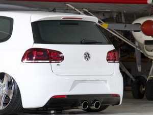 ES#2129924 - 5K0898110 - Golf R Rear Bumper Conversion - Get the Volkswagen Golf R look on your car's back end with this new conversion kit - Genuine Volkswagen Audi - Volkswagen