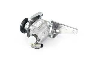 ES#4135402 - 32413450590 - Power Steering Pump - Replacement Power Steering Pump from Bosch - Bosch - BMW