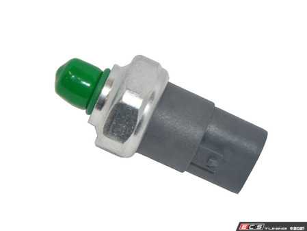 ES#4375844 - 96461313701 - Air Conditioning Pressure Switch - Located on the refrigerant circuit - Hamburg Tech - Porsche