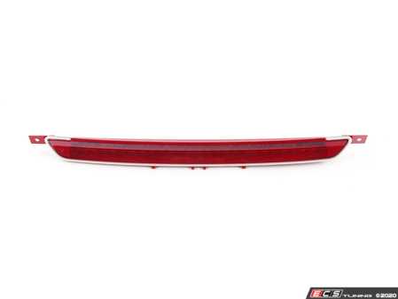 ES#2738052 - 5G6945087A - Third Brake Light Assembly - Comes complete with washer spray nozzle - Genuine Volkswagen Audi - Volkswagen