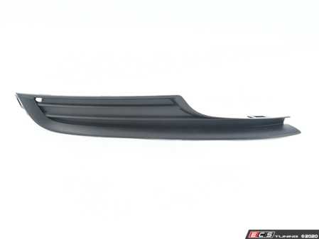 ES#2742272 - 5GM8536669B9 - Fog light Grille - right - Replacement bumper grille - Genuine Volkswagen Audi - Volkswagen