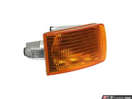 ES#4460816 - 96463140600 - Amber Front Turn Signal Assembly - Right - European-spec turn indicator assembly replacement turn indicator assembly - URO - Porsche