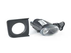 ES#4476240 - 4B3941700A - Fog Light Assembly - Right - Includes bulb and trim - Valeo - Audi