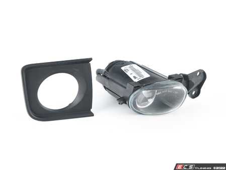 ES#4476240 - 4B3941700A - Fog Light Assembly - Right - Includes bulb and trim - Valeo - Audi