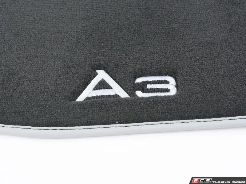 Audi 8V1061271EMNO Textilfußmatte Premium Vorne/Hinten, Schwarz/Silbergrau, 4 Stück