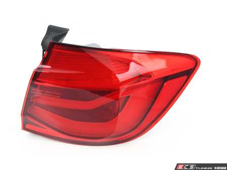 ES#2995061 - 63217372212 - REAR LIGHT IN THE SIDE PANEL - Genuine BMW - BMW